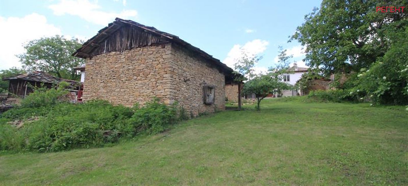  house Gabrovo 12 km from county center Gabrovo 