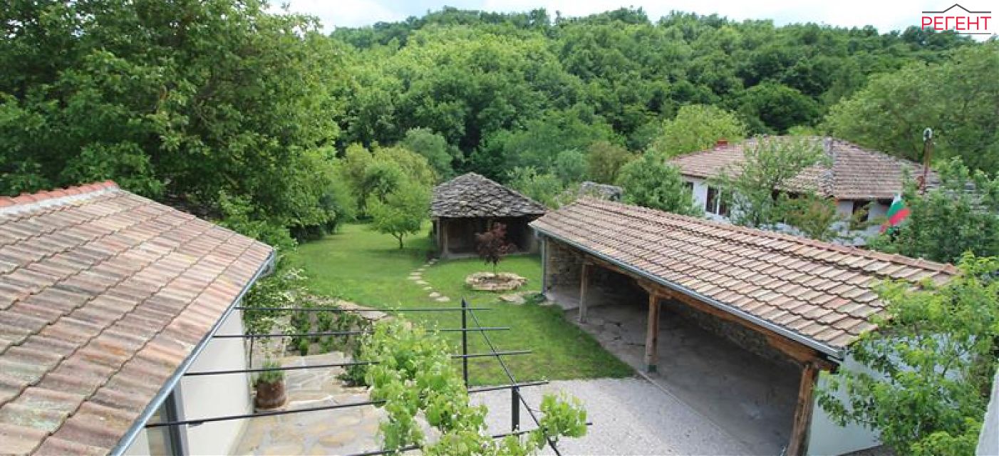 house Gabrovo 12 km from county center Gabrovo 
