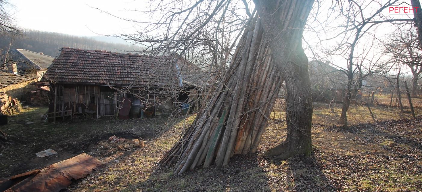  house Gabrovo 4 km from county center Gabrovo 