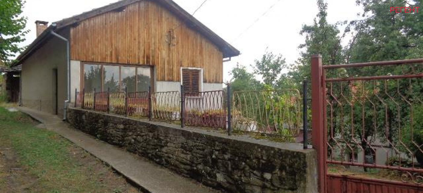  house Triavna 24 km from county center Triavna 