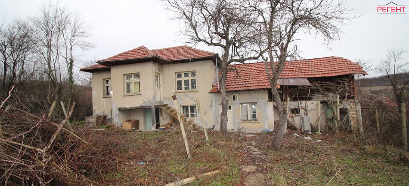  house Sevlievo 46 km from county center Sevlievo 