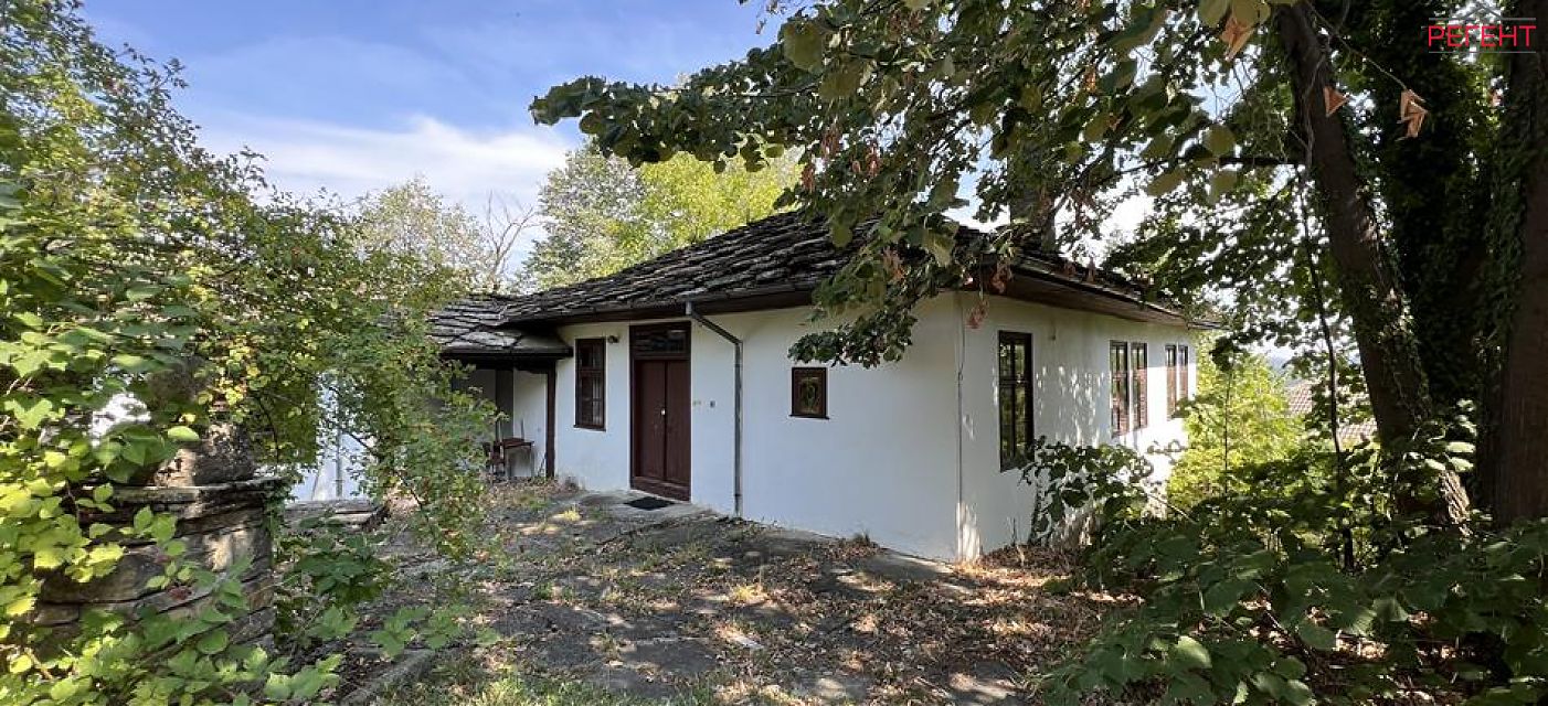  house Triavna 24 km from county center Triavna 