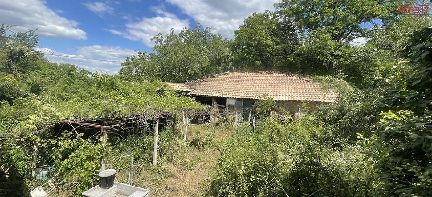  house Gabrovo 13 km from county center Gabrovo 