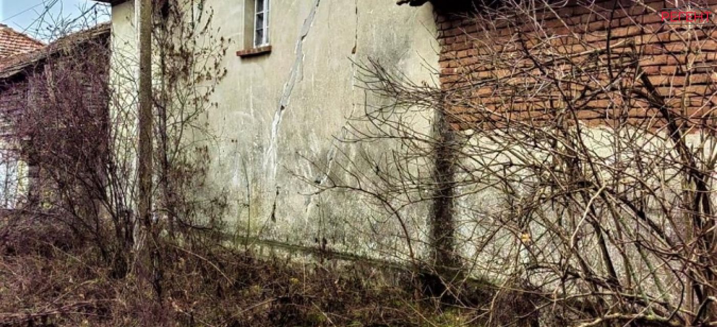  house Sevlievo 46 km from county center Sevlievo 