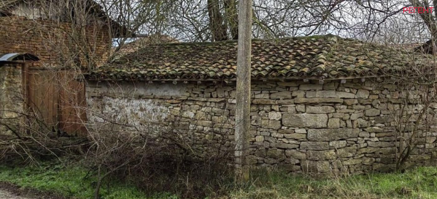  house Sevlievo 46 km from county center Sevlievo 