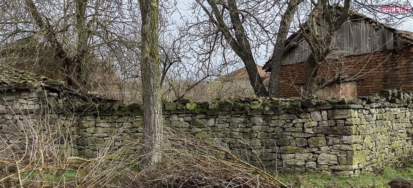  house Sevlievo 46 km from county center Sevlievo 