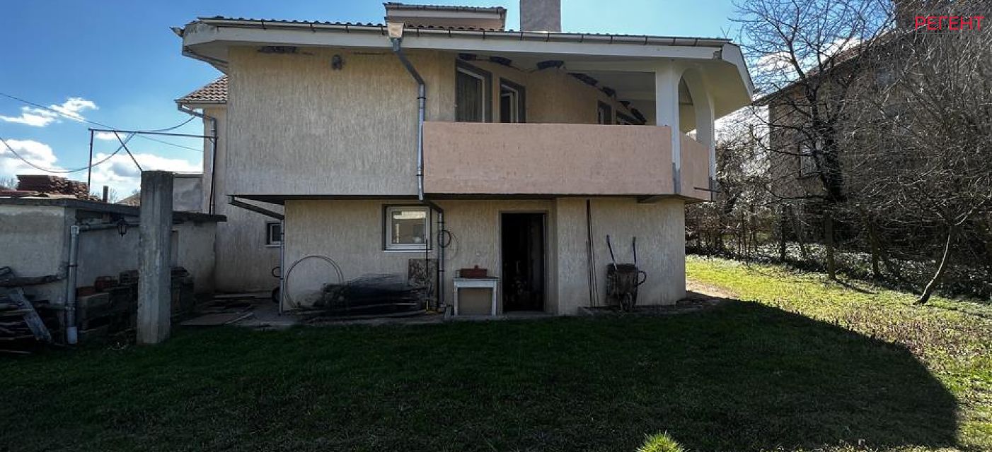  house Kazanlak 24 km from county center Kazanlak 