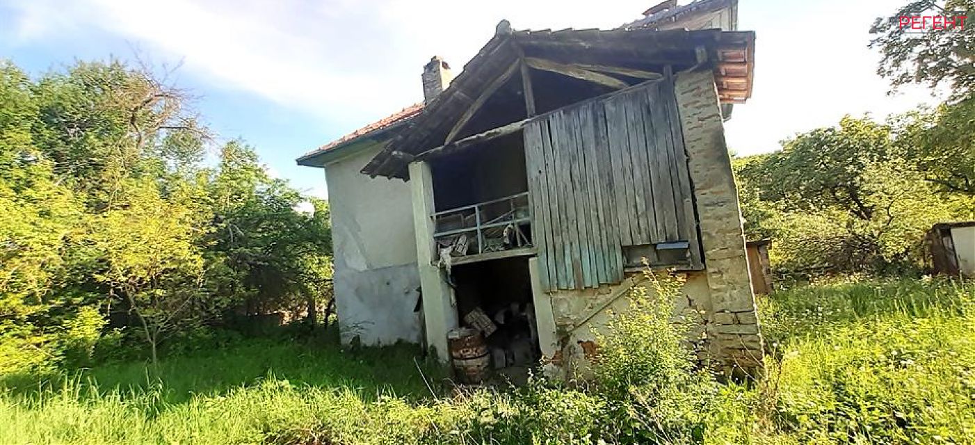  house Sevlievo 45 km from county center Sevlievo 