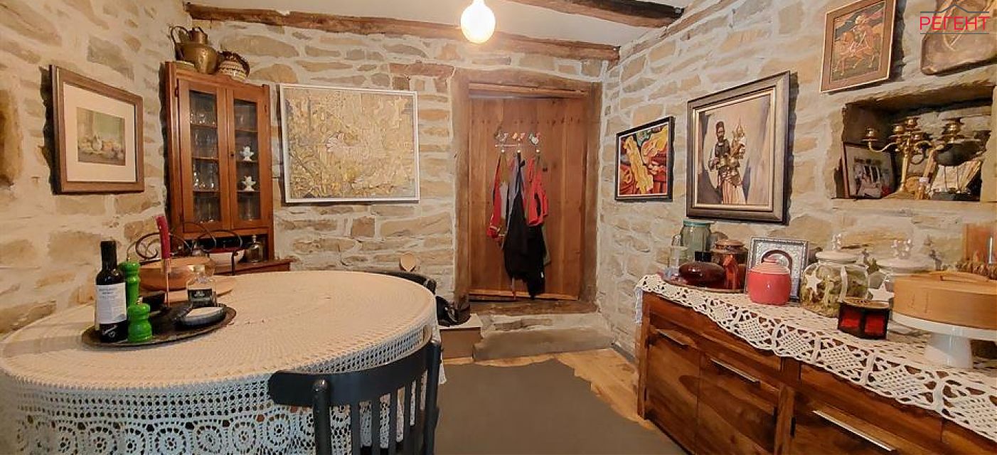  house Gabrovo 12 km from county center Gabrovo 