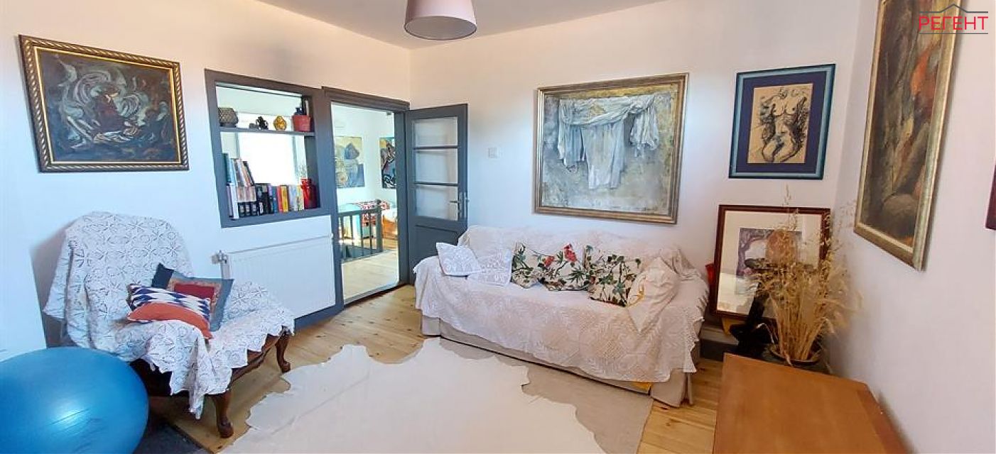  house Gabrovo 12 km from county center Gabrovo 