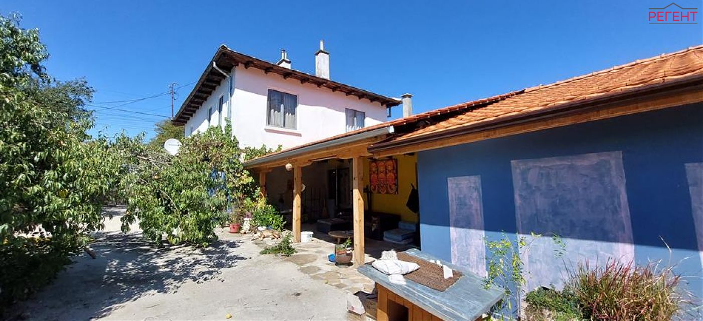  house Gabrovo 12 km from county center Gabrovo 