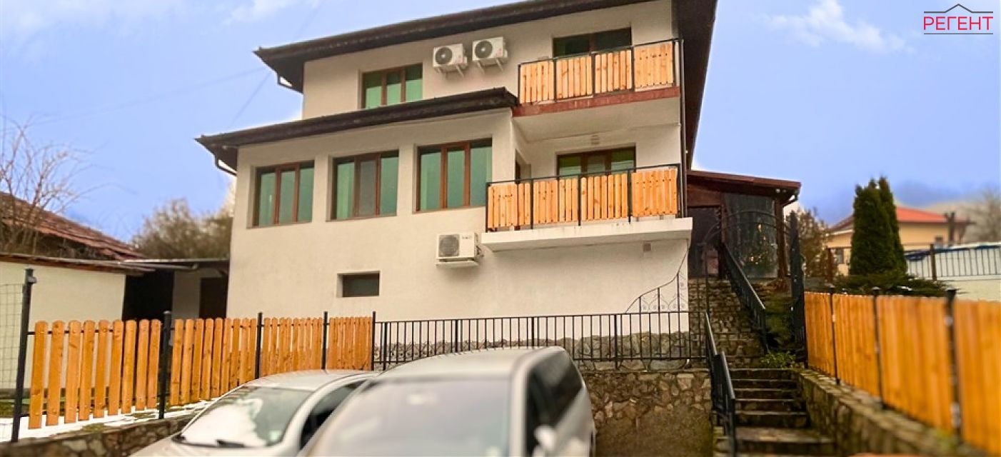  house Triavna 7 km from county center Triavna 