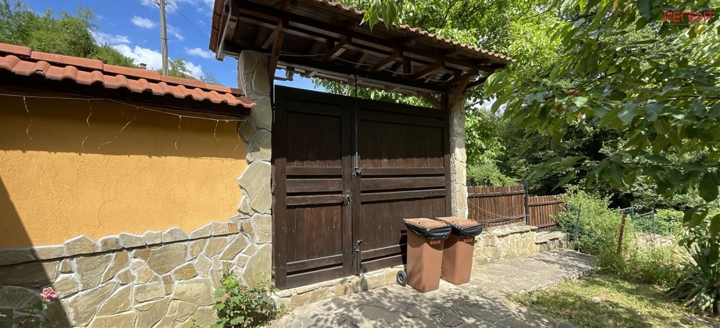  house Triavna 24 km from county center Triavna 