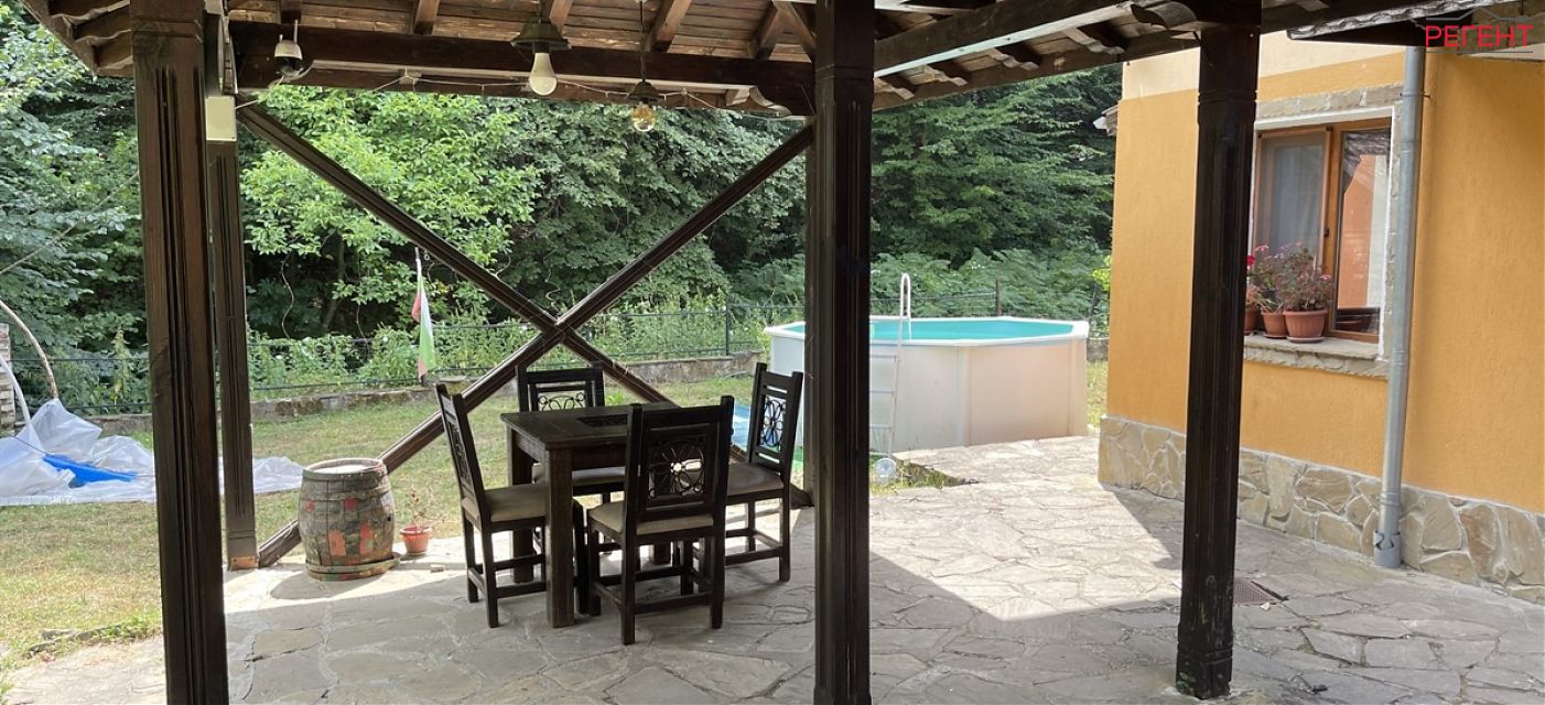  house Triavna 24 km from county center Triavna 