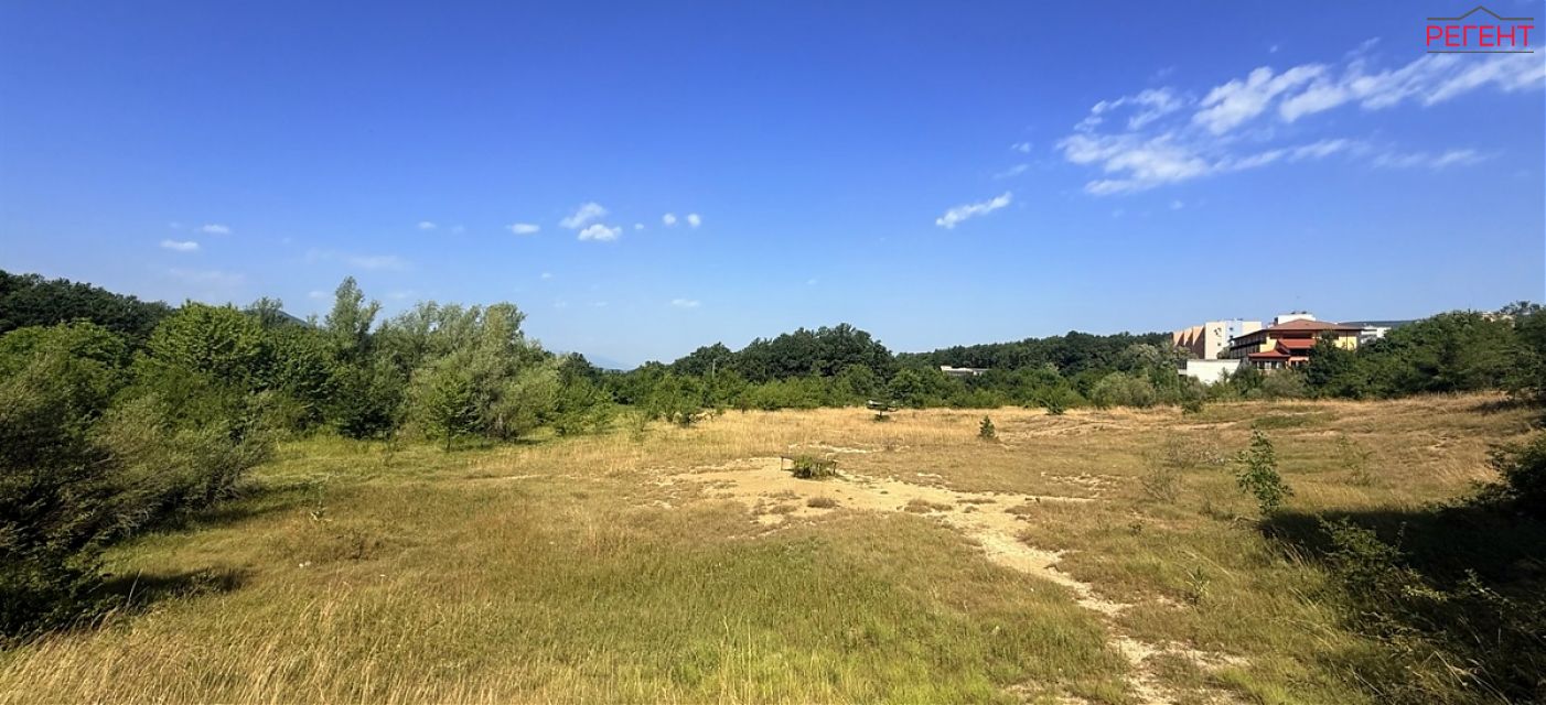  land Gabrovo Gabrovo , Mladost 