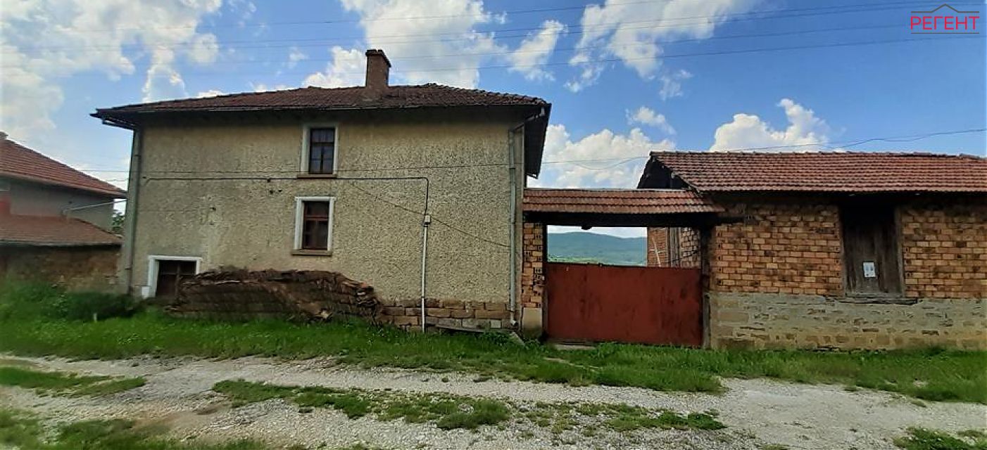  къща Община Севлиево 22 km от общ. център 