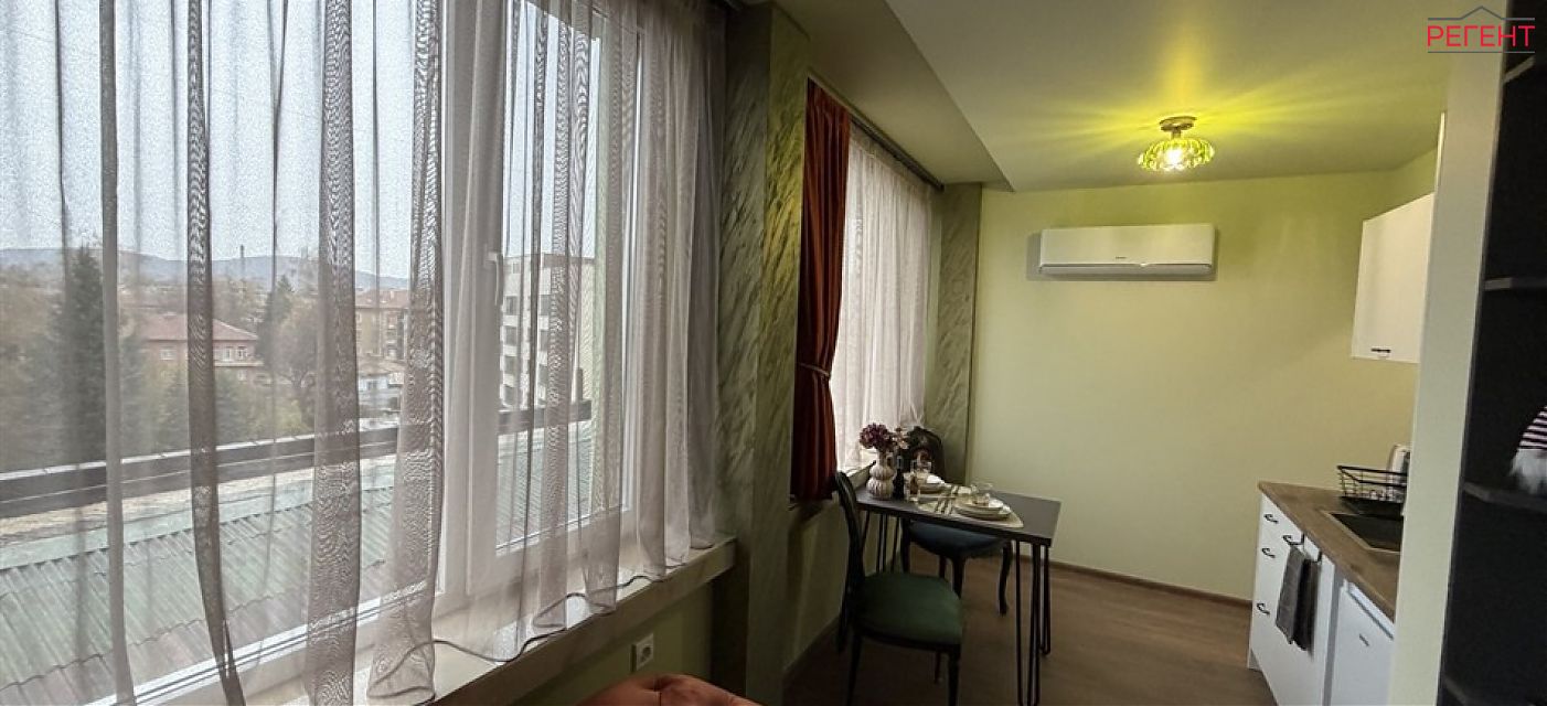 one-room apartment , 
