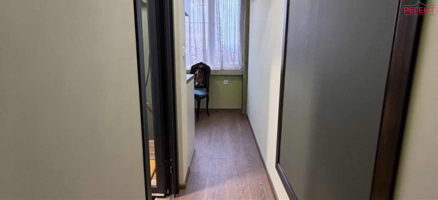 one-room apartment , 