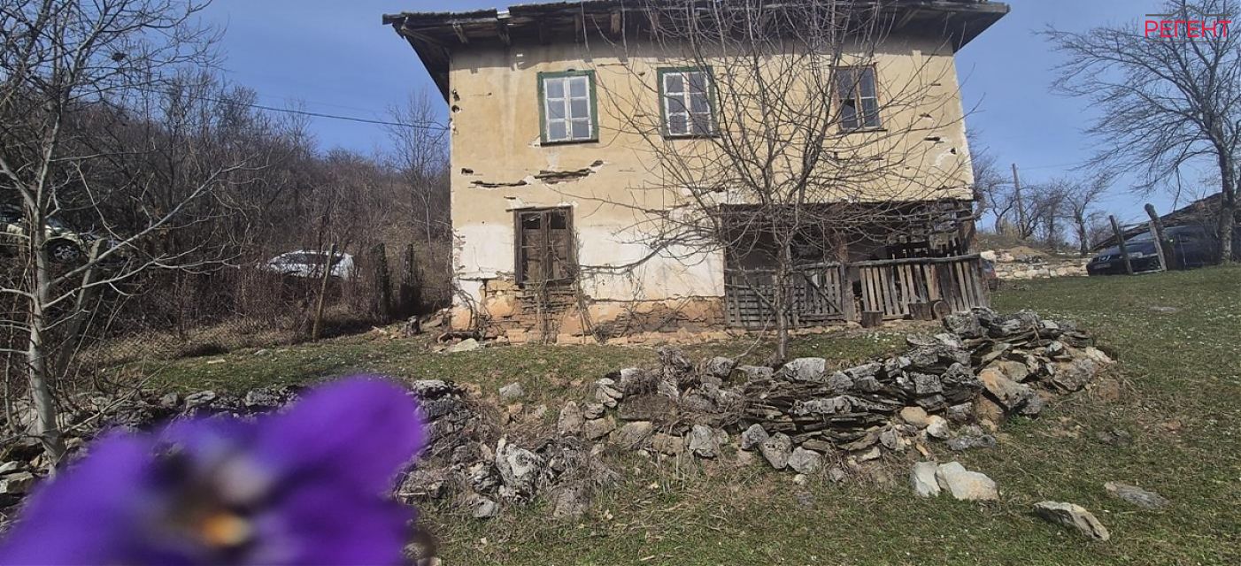  house Gabrovo 12 km from county center Gabrovo 