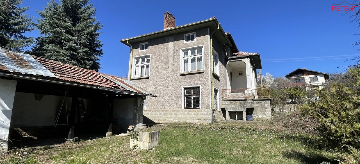 house Sevlievo 35 km from county center Sevlievo 