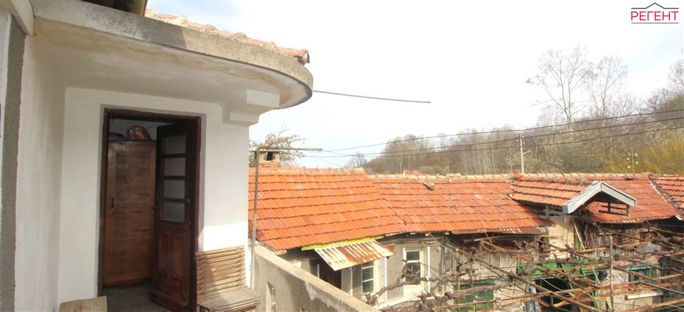  house Gabrovo 13 km from county center Gabrovo 