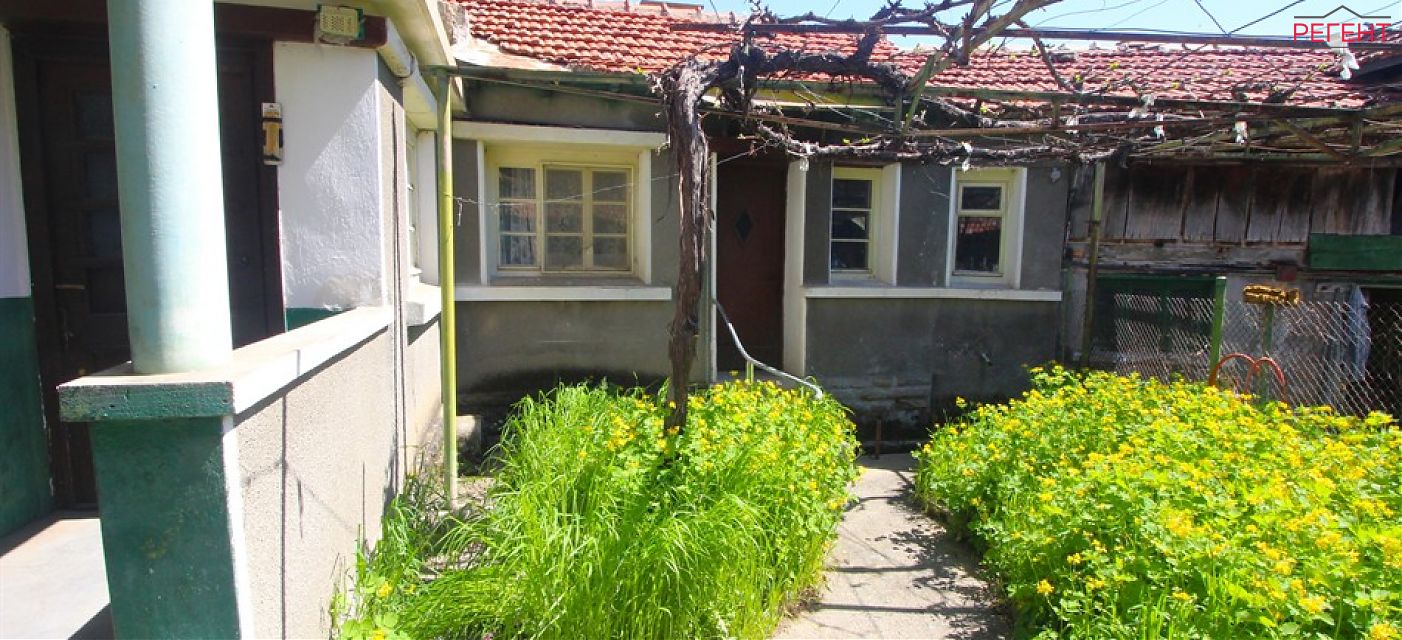  house Gabrovo 13 km from county center Gabrovo 
