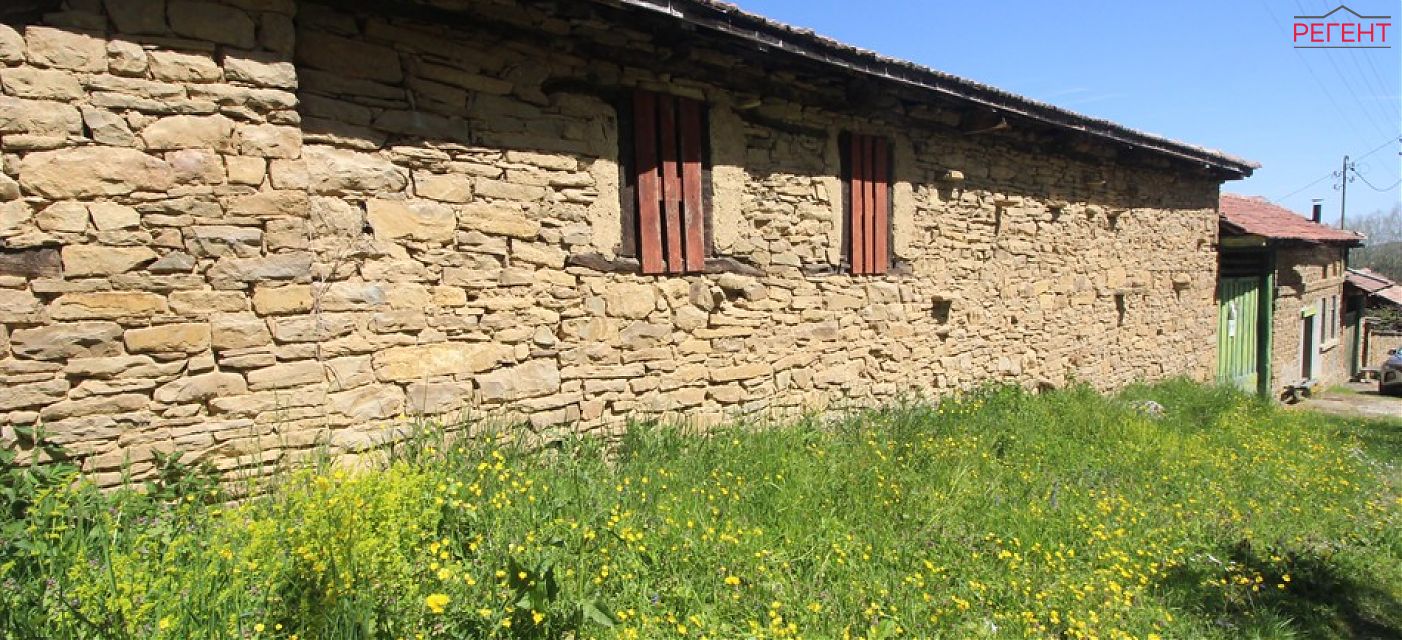  house Gabrovo 13 km from county center Gabrovo 