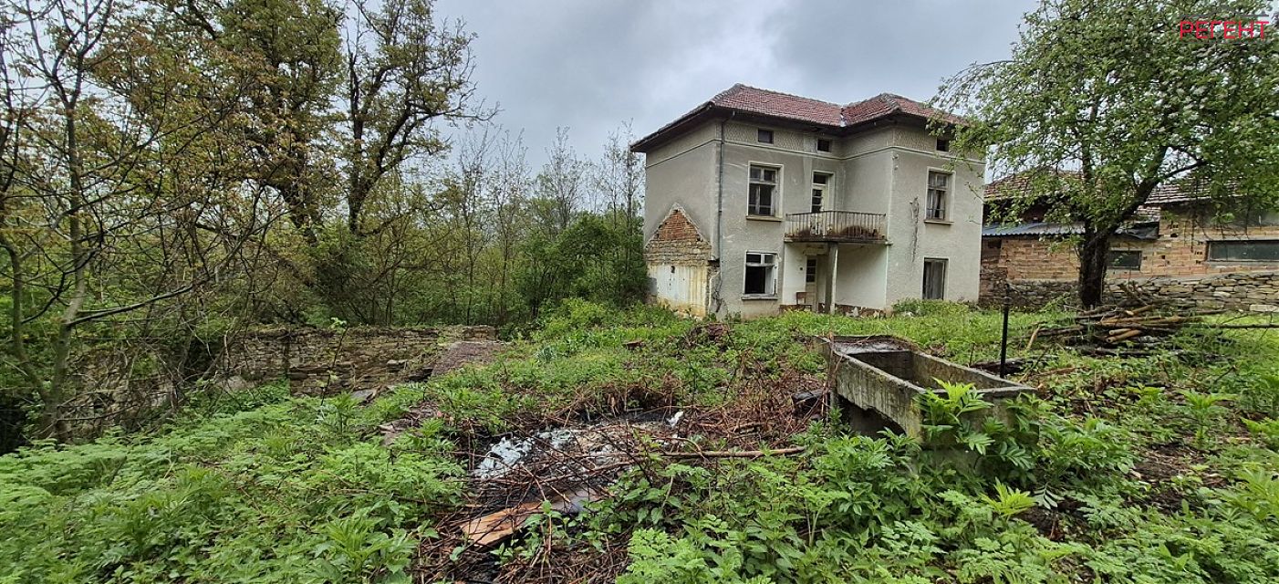  house Sevlievo 42 km from county center Sevlievo 