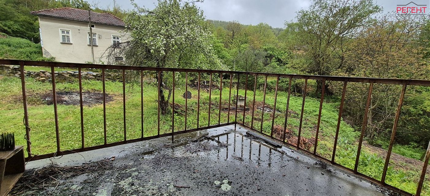  house Sevlievo 42 km from county center Sevlievo 