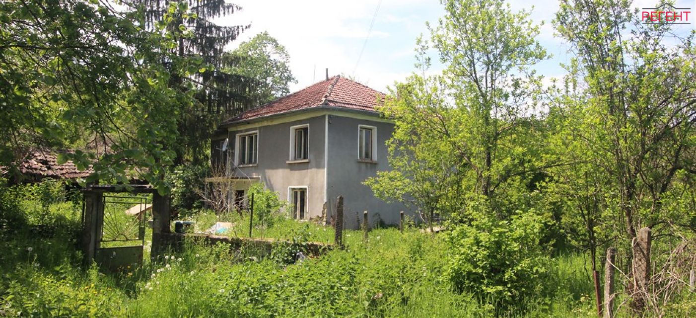 house Gabrovo 8 km from county center Gabrovo 
