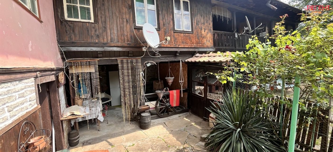  house Gabrovo 12 km from county center Gabrovo 