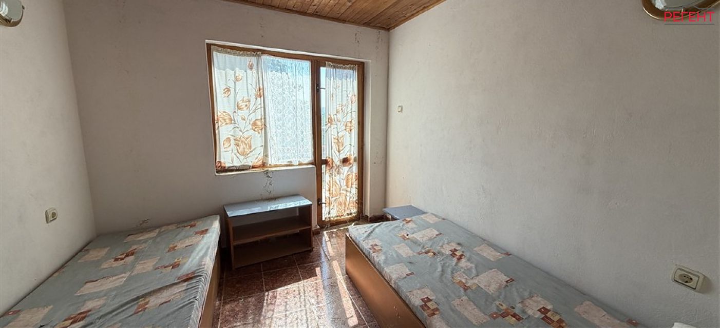  house Triavna 20 km from county center Triavna 
