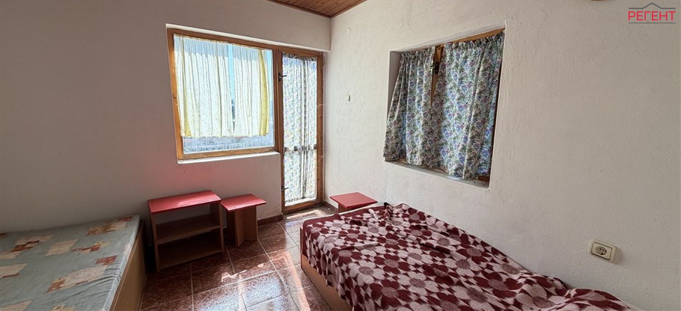  house Triavna 20 km from county center Triavna 