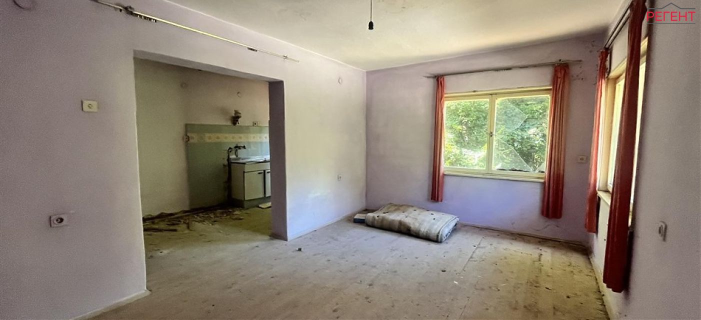  house Sevlievo 40 km from county center Sevlievo 