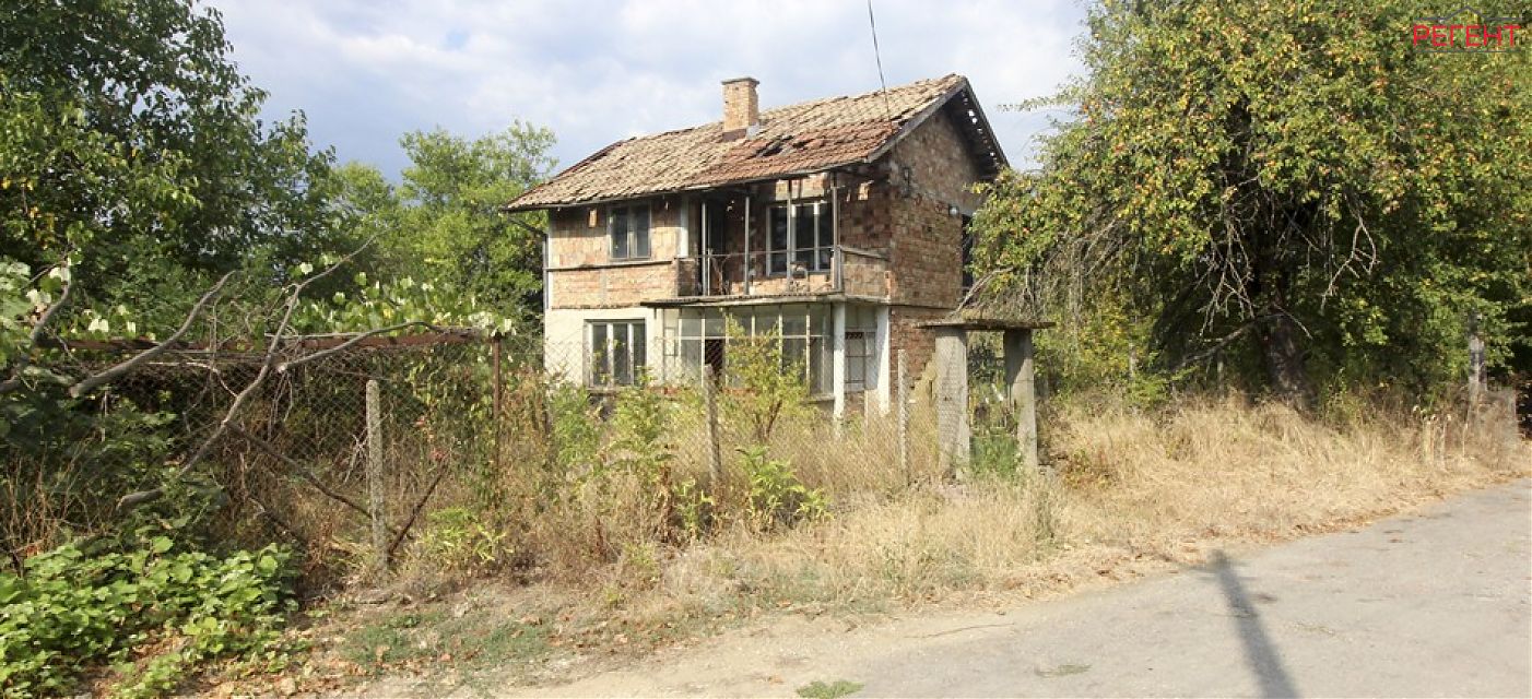  house Gabrovo 4 km from county center Gabrovo 