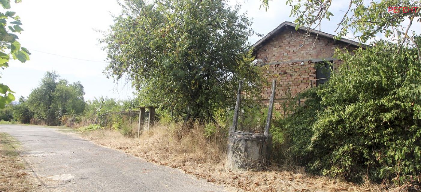  house Gabrovo 4 km from county center Gabrovo 
