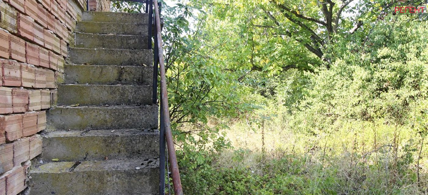  house Gabrovo 4 km from county center Gabrovo 