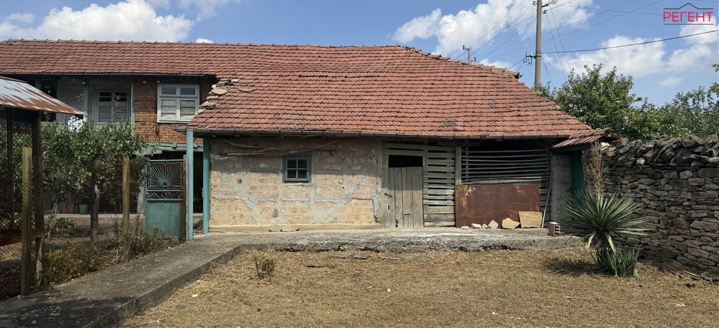  house Sevlievo 45 km from county center Sevlievo 
