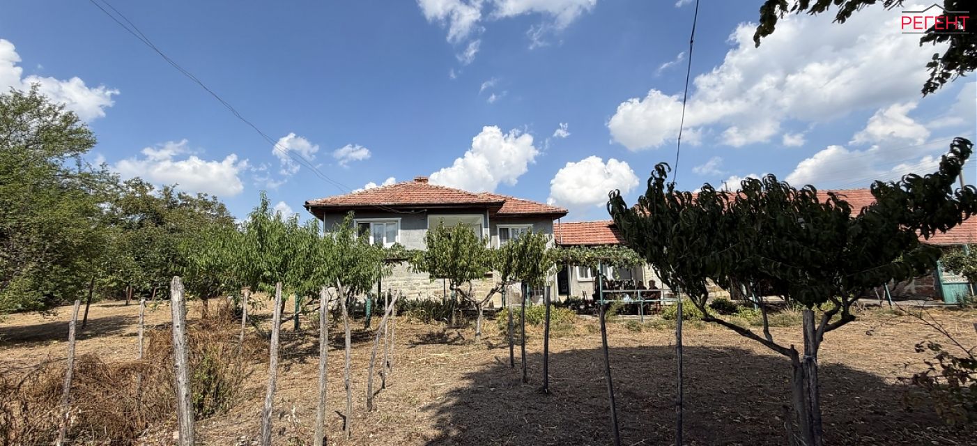  house Sevlievo 45 km from county center Sevlievo 