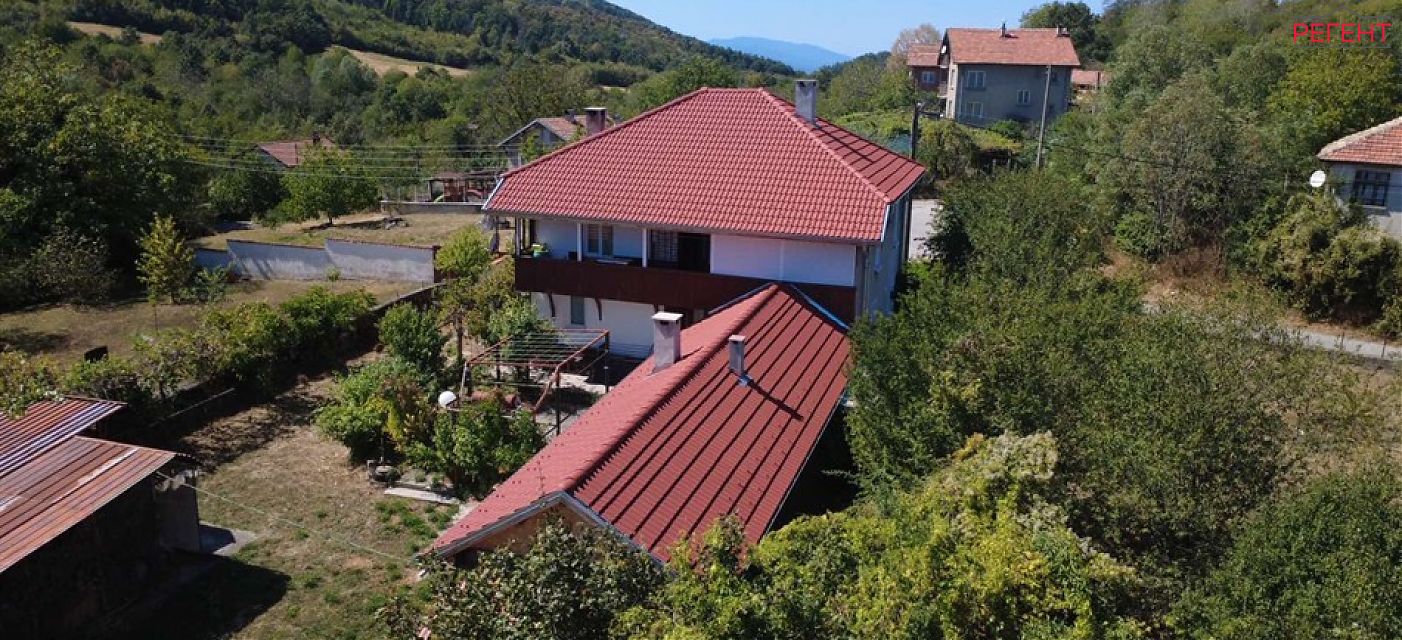  house Gabrovo 4 km from county center Gabrovo 