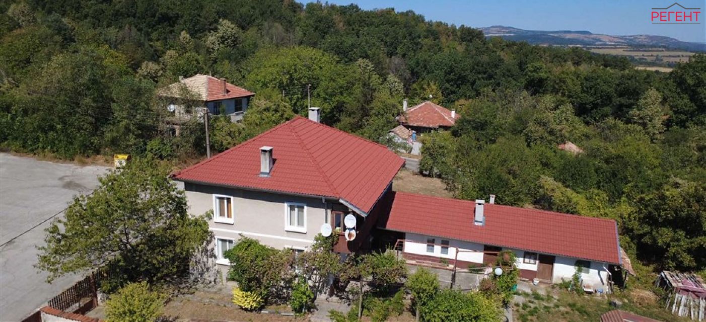  house Gabrovo 4 km from county center Gabrovo 