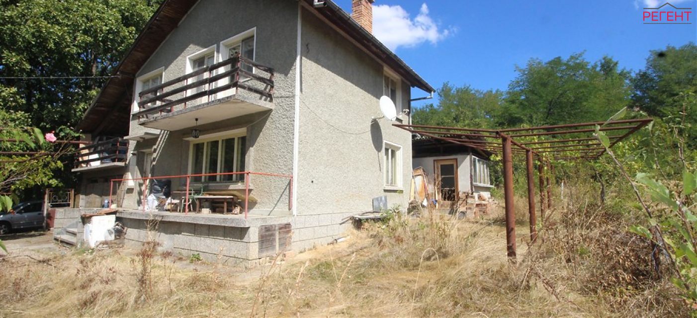  house Gabrovo 10 km from county center Gabrovo 